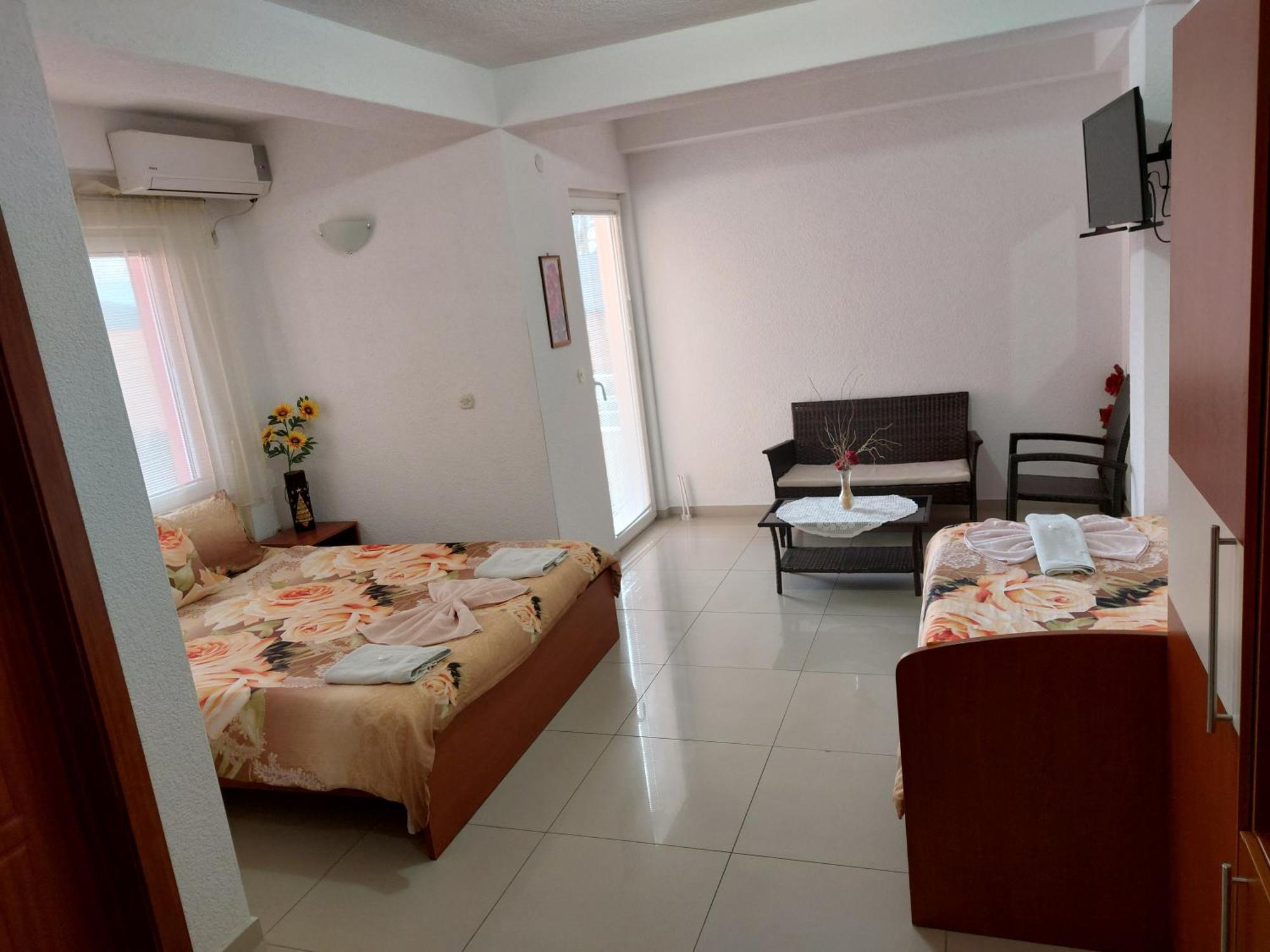 Villa & Apartments Antigona Ohrid Exterior photo